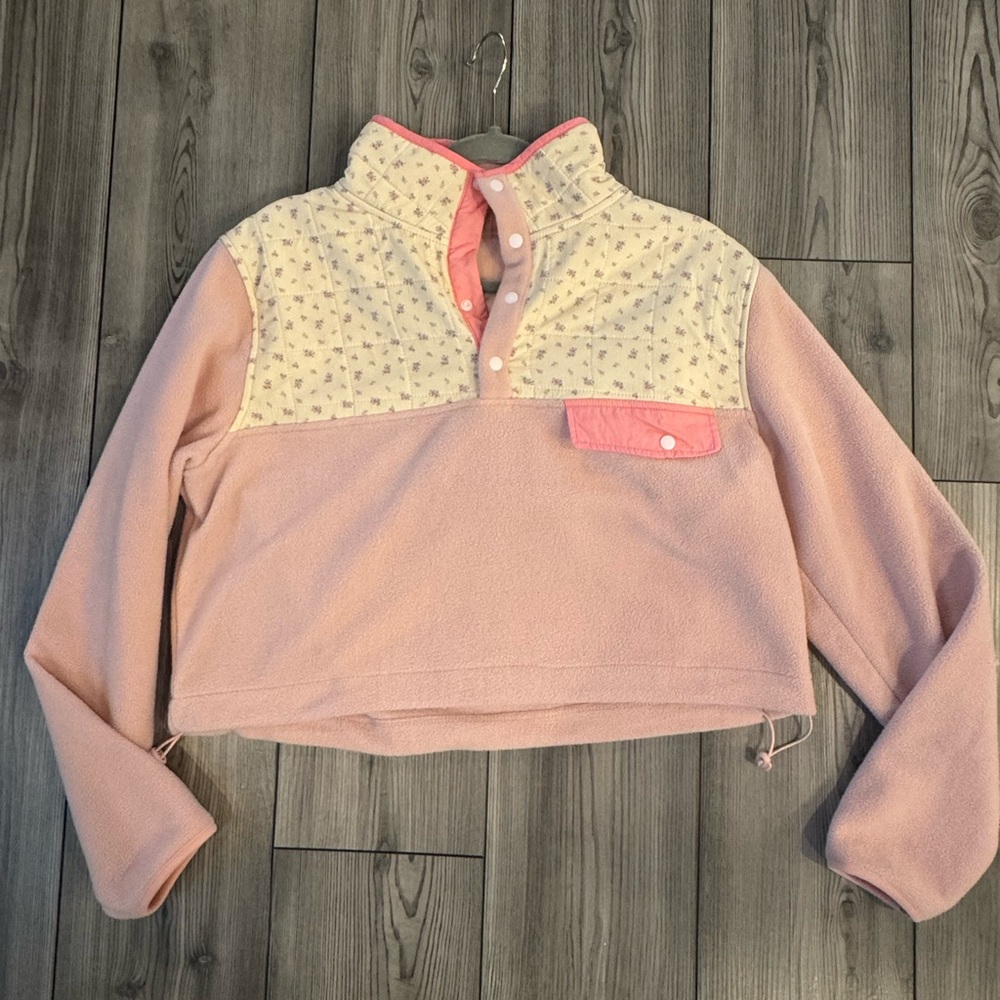 Altar’d State Pink and Cream Fleece Pullover